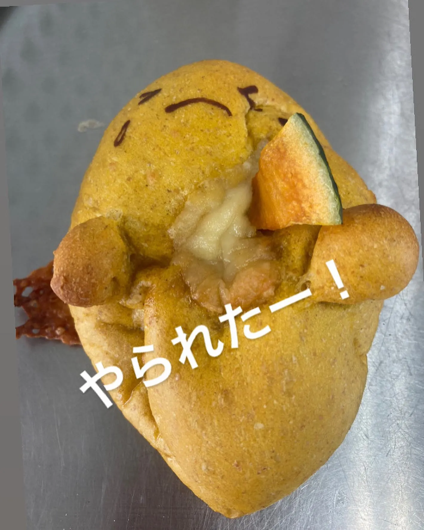 明日はハロウィンパンたくさん焼くよー！