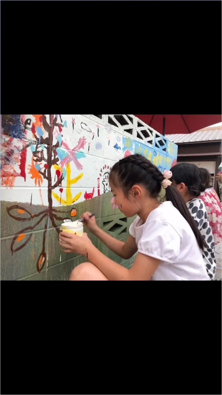 パン屋の壁に絵を描いちゃおう！